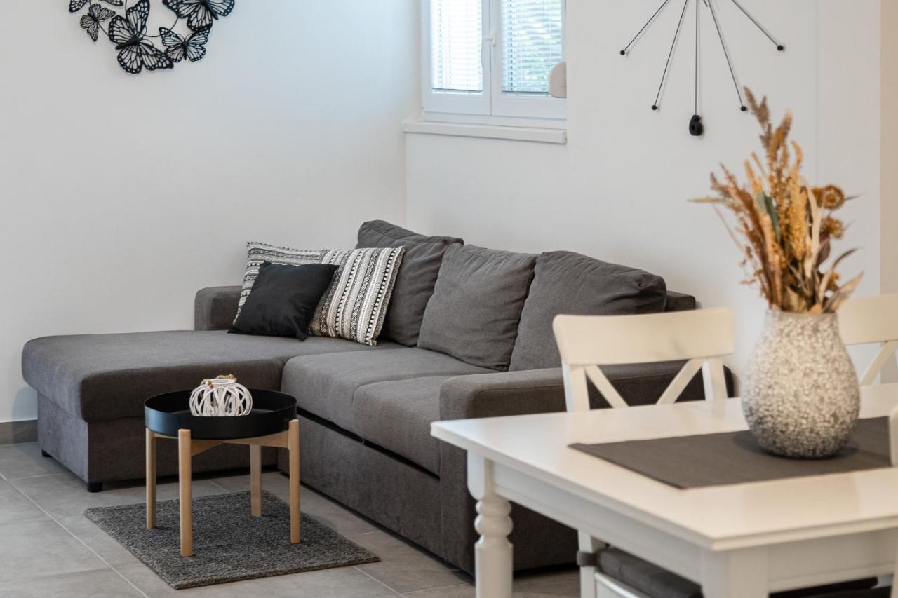 פטרצ'אנה Apartments Juraj מראה חיצוני תמונה