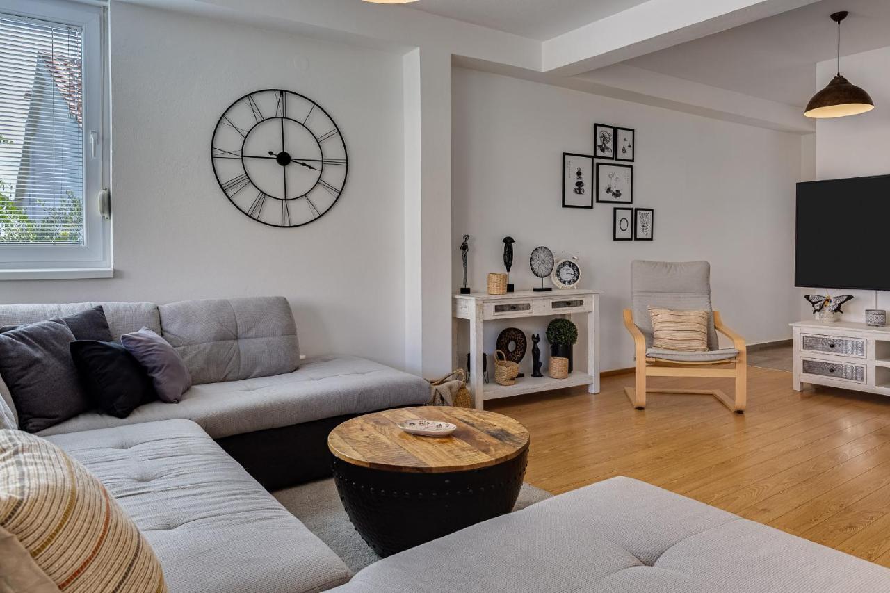 פטרצ'אנה Apartments Juraj מראה חיצוני תמונה